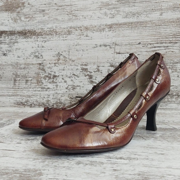 🟦NWOT Kenneth Cole NY Italian Leather Heels - Picture 3 of 13